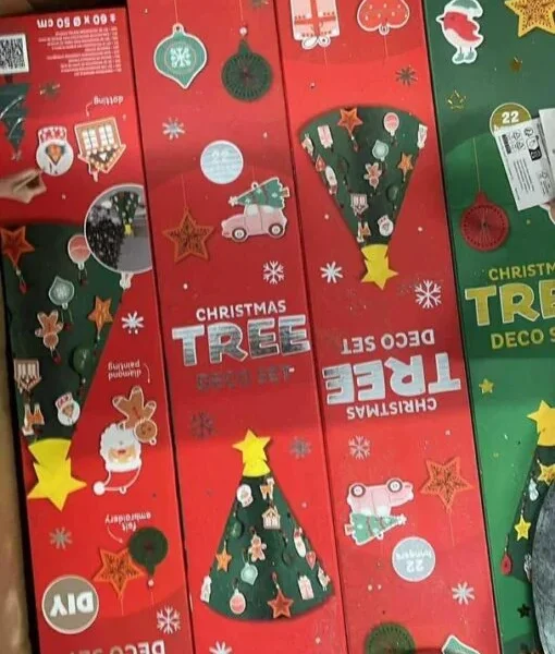 Christmas tree pallets directly from the supplier.
