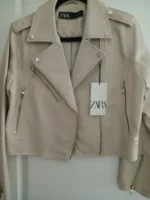 Pallets of ZARA coats for sale – Wholesale clothing for resellers in the USA and Europe. - Image 2