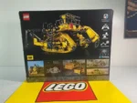 LEGO TECHNIC: App-Controlled Cat D11 Bulldozer (42131) - Image 2